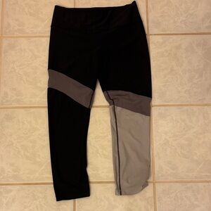Women’s Black and Gray Leggings